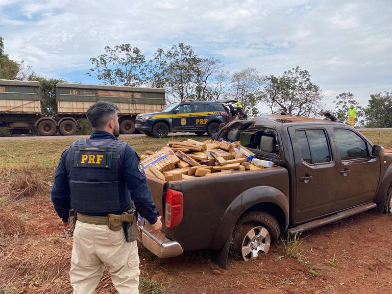 PRF apreende 703 Kg de maconha em Rio Brilhante (MS) — Polícia Rodoviária Federal