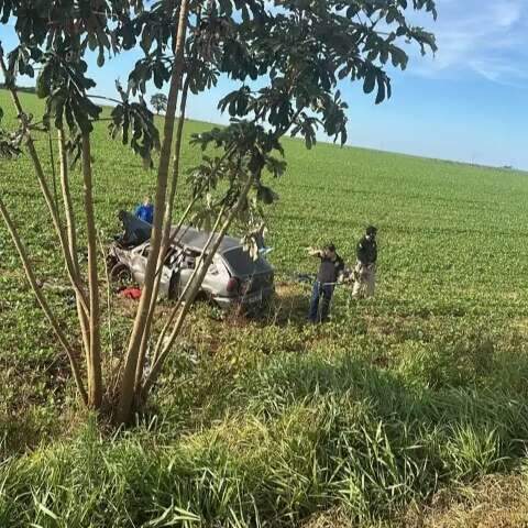 Passageiro morre e motorista fica ferido