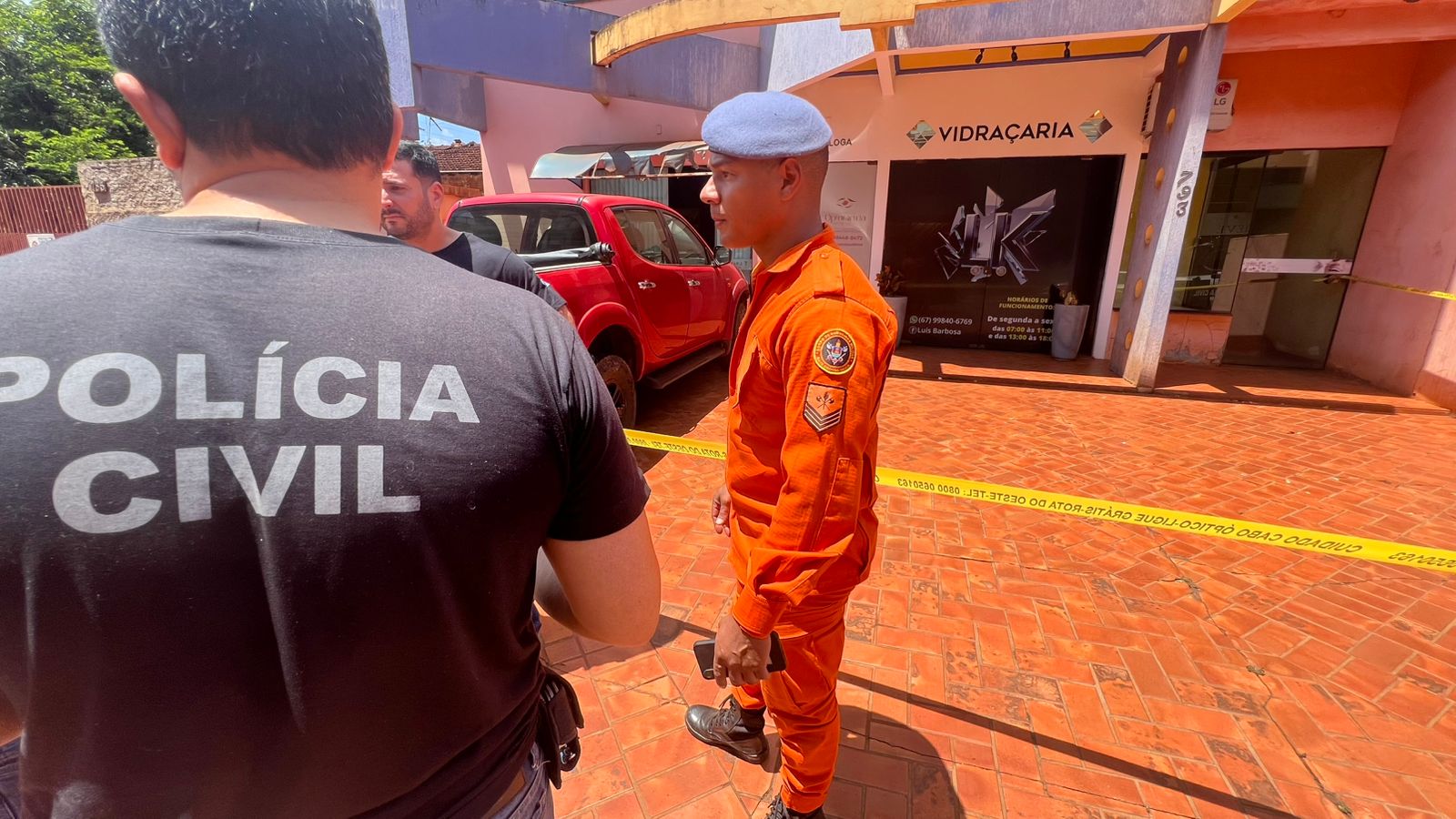 Homem é morto a facadas dentro de escritório em Rio Brilhante